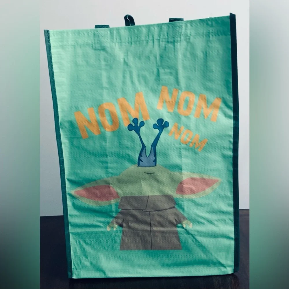 Reusable bag Star Wars Baby Yoda nom nom nom graphics.. Green - Picture 2 of 3